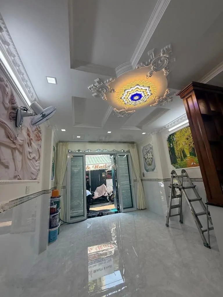 Bán gấp nhà riêng Miếu Bình Đông, BTân, 42m2, 2 tầng mới đẹp, hẻm xe hơi 5m thông, nhỉnh 4 tỷ.