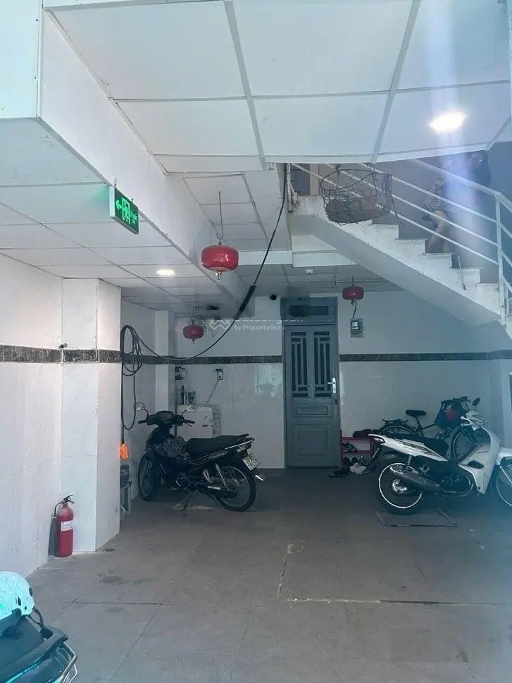 Bán dãy trọ 13 phòng, ngay trường Đại Học Maketing Q7, 100m2, 5T nhỉnh 7 tỷ, gọi ngay: 0938827657