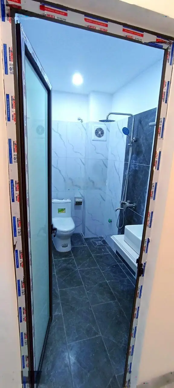 Nhà độc lập 55m2, Oto vào nhà, giá chỉ có 3.4 tỷ, ra Tố Hữu 10 phút
