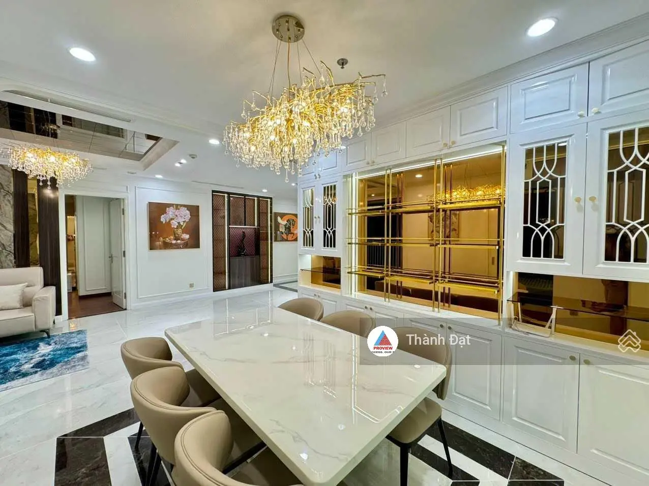 Cần bán căn hộ Vinhomes Central Park với 3pn, 100m2 full nội thất cao cấp