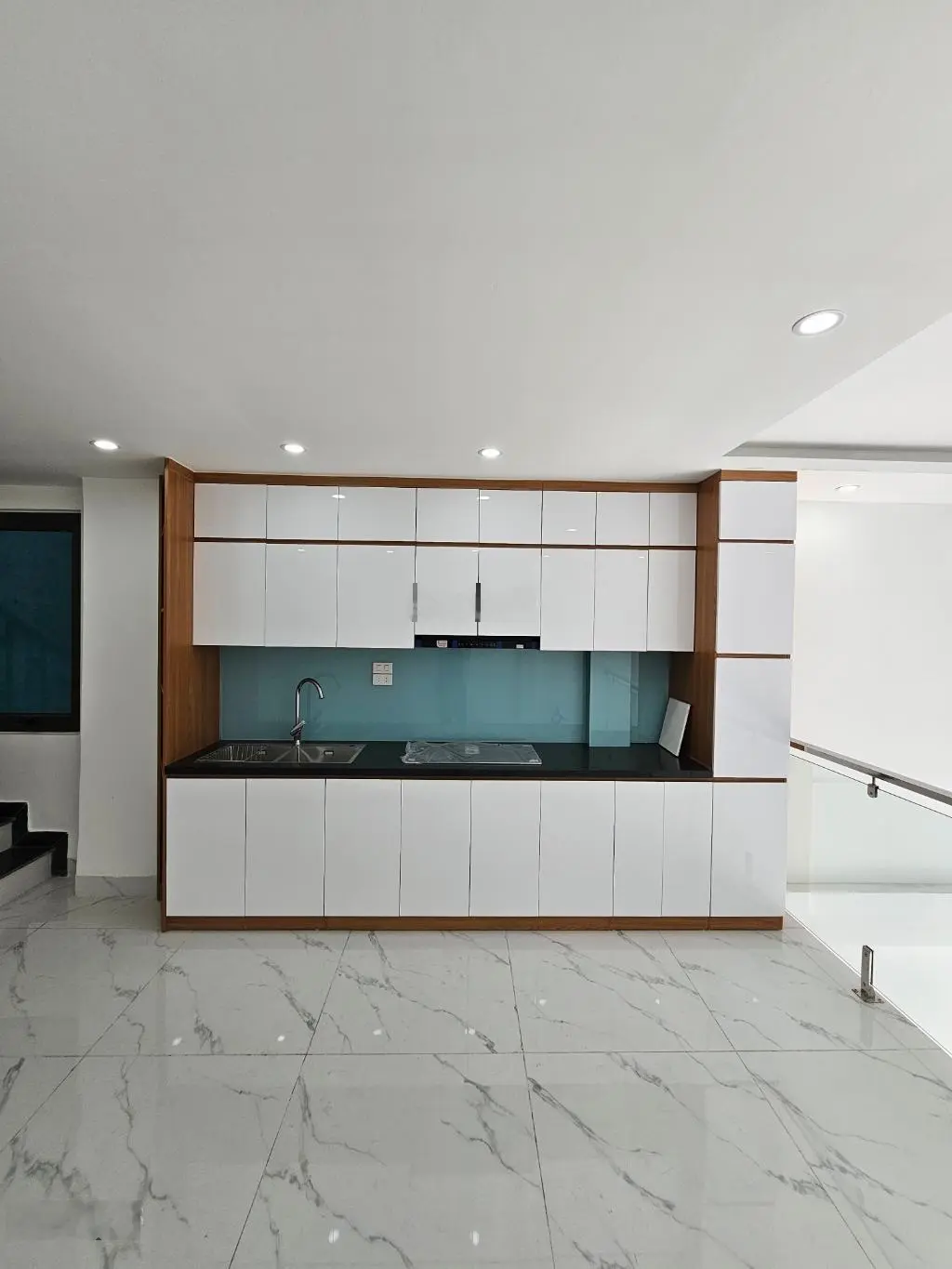 Bán nhà 6 tầng thang máy,lô góc mới đẹp, ô tô 7 chổ vào nhà, dt 50m2 mt 4,5m giá chỉ hơn 9 tỷ