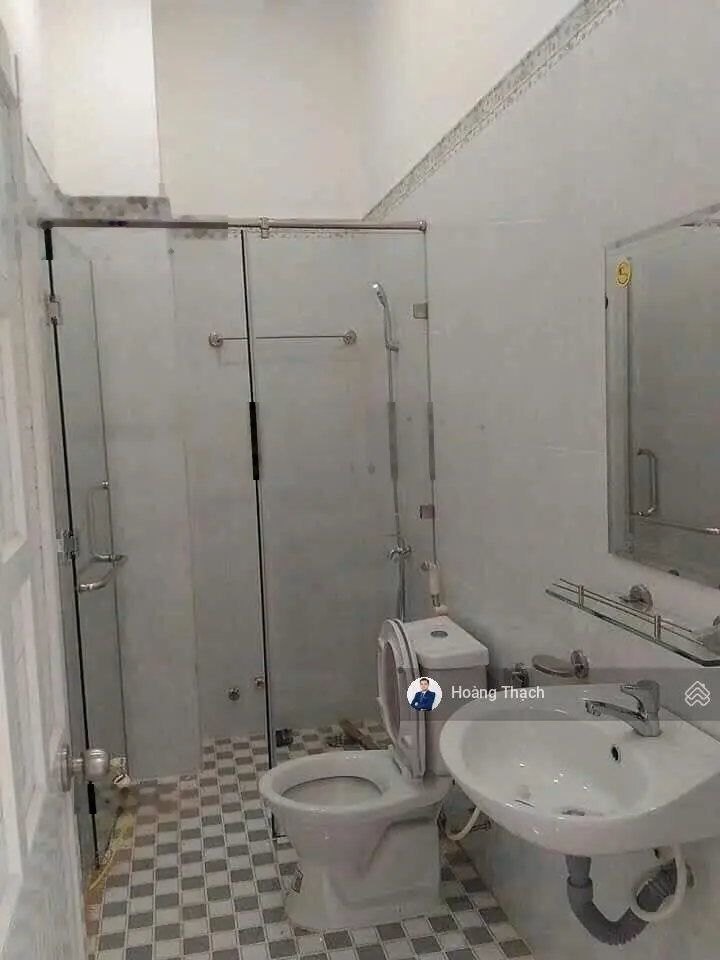 Nhà 1 trệt 1 lầu chợ Dĩ An 1 ngang 6m đường thông giá rẻ