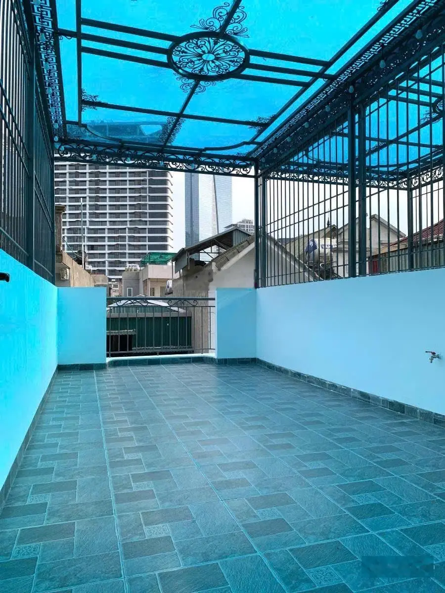Bán nhà ngõ 97 Phố Văn Cao, Ba Đình 44m2*5T, thang máy, 2thoáng, 20m ra oto, giá 15tỷ.