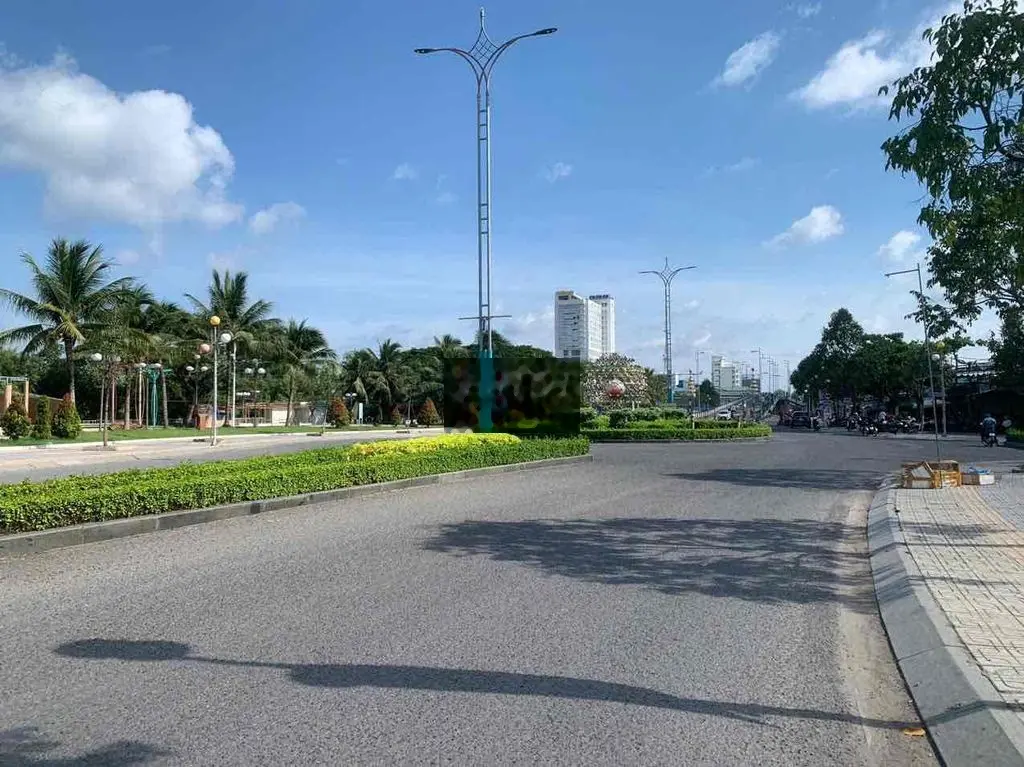 BÁN NHÀ 1 TRỆT 1 LỬNG 108M2 - CĂN GÓC 2 MẶT TIỀN