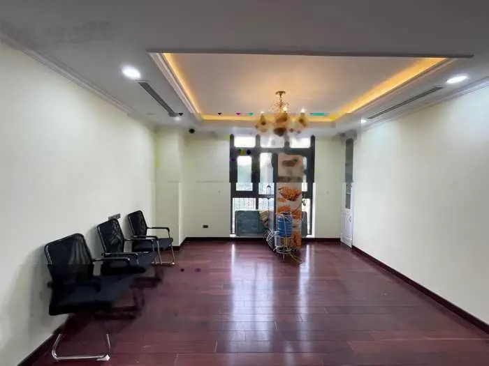 Bán nhà văn phòng diện tích 86m2, 36 tỷ, 8 tầng, 45 chỗ, mặt tiền 7m, Nguyễn Văn Huyên/Cầu Giấy