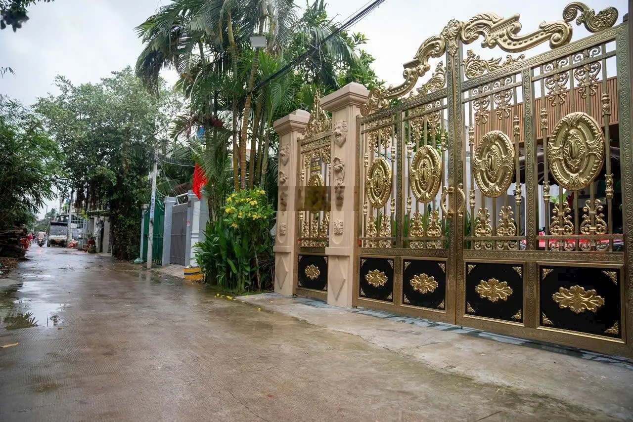 Bán gấp nhà riêng phong cách tại hẻm Hà Huy Giáp, 9,6 tỷ, 233m2, 4PN, 4WC, Sân