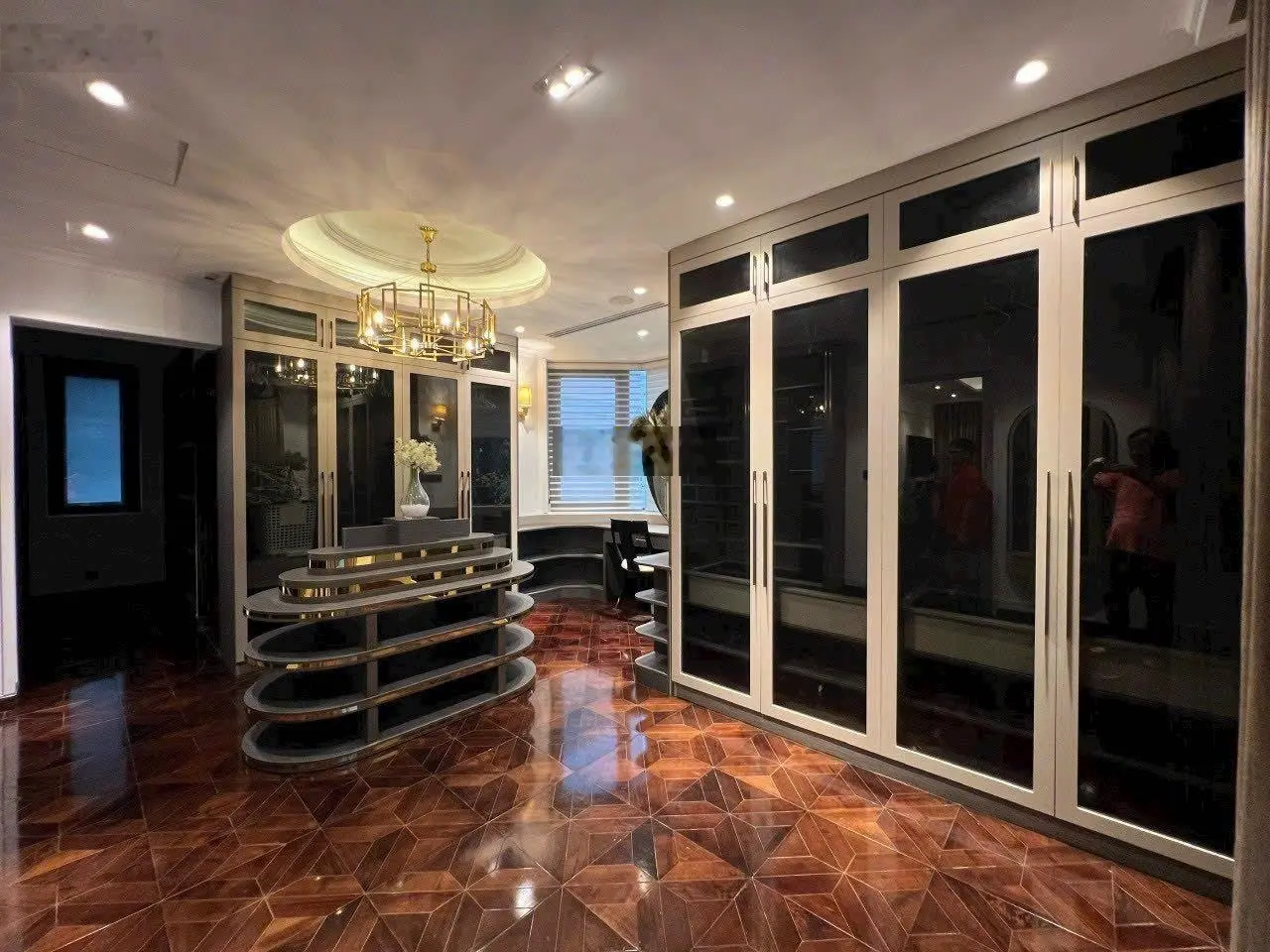 Bán biệt thự đơn lập siêu vip giá Lỗ thấp hơn nhà thô full NT cao cấp vào ở ngay sát công viên lớn