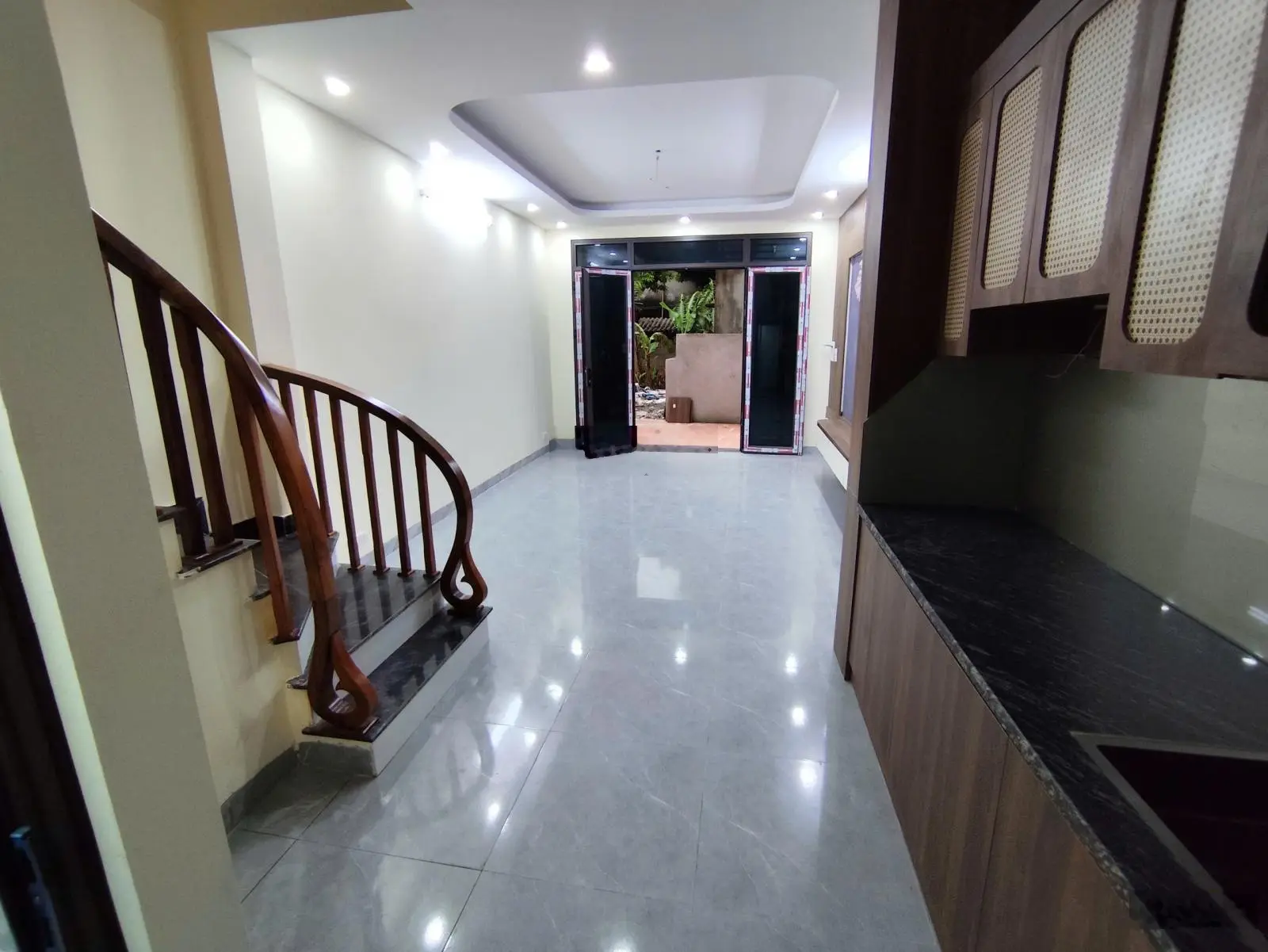 CC cần bán sớm nhà SD 30m2*5T giá 3.25 tỷ bao tên Nhân Huệ Đồng Mai xây mới Lh 0978939931