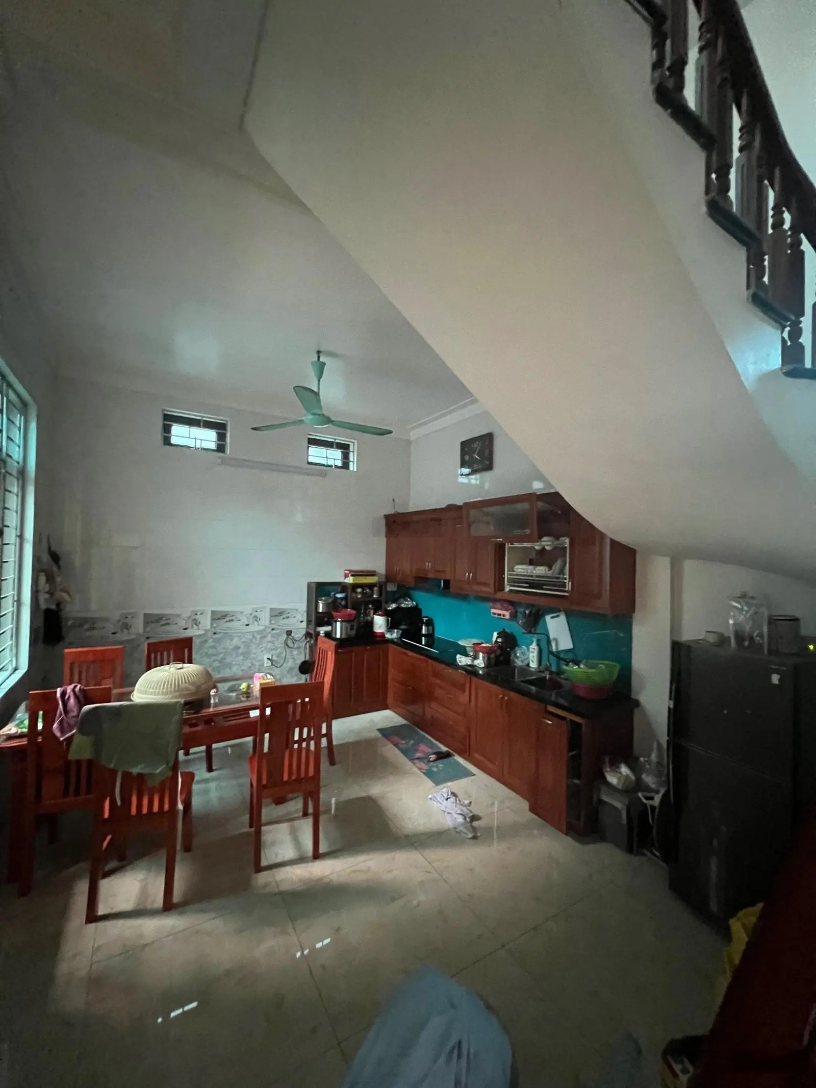Bán 285m2 đất & nhà ba tầng mặt sàn 90m2 xây kiên cố