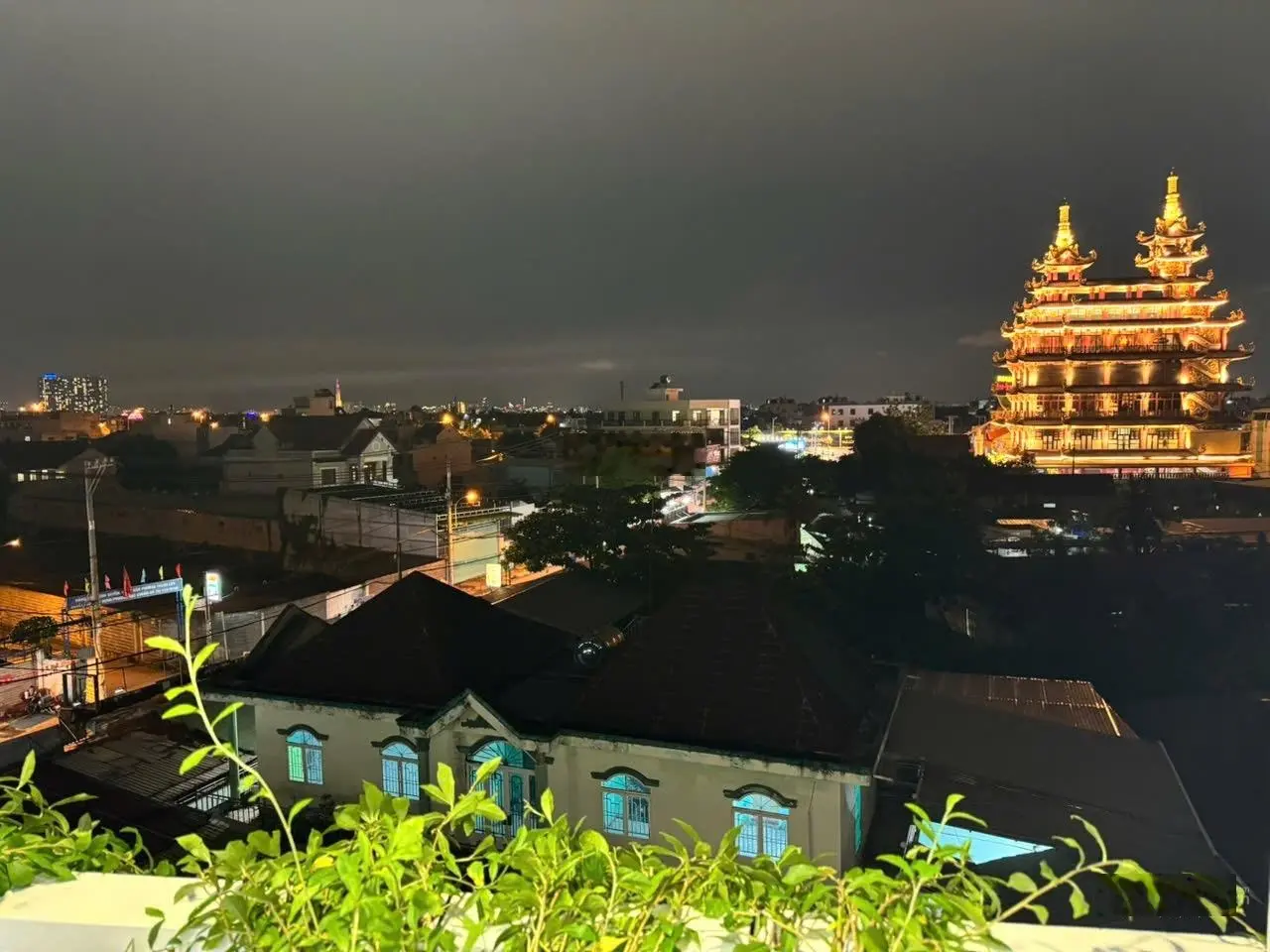 Nhà 1 trệt 1 lửng 3 lầu ngay Hà Huy Giáp vô 15m