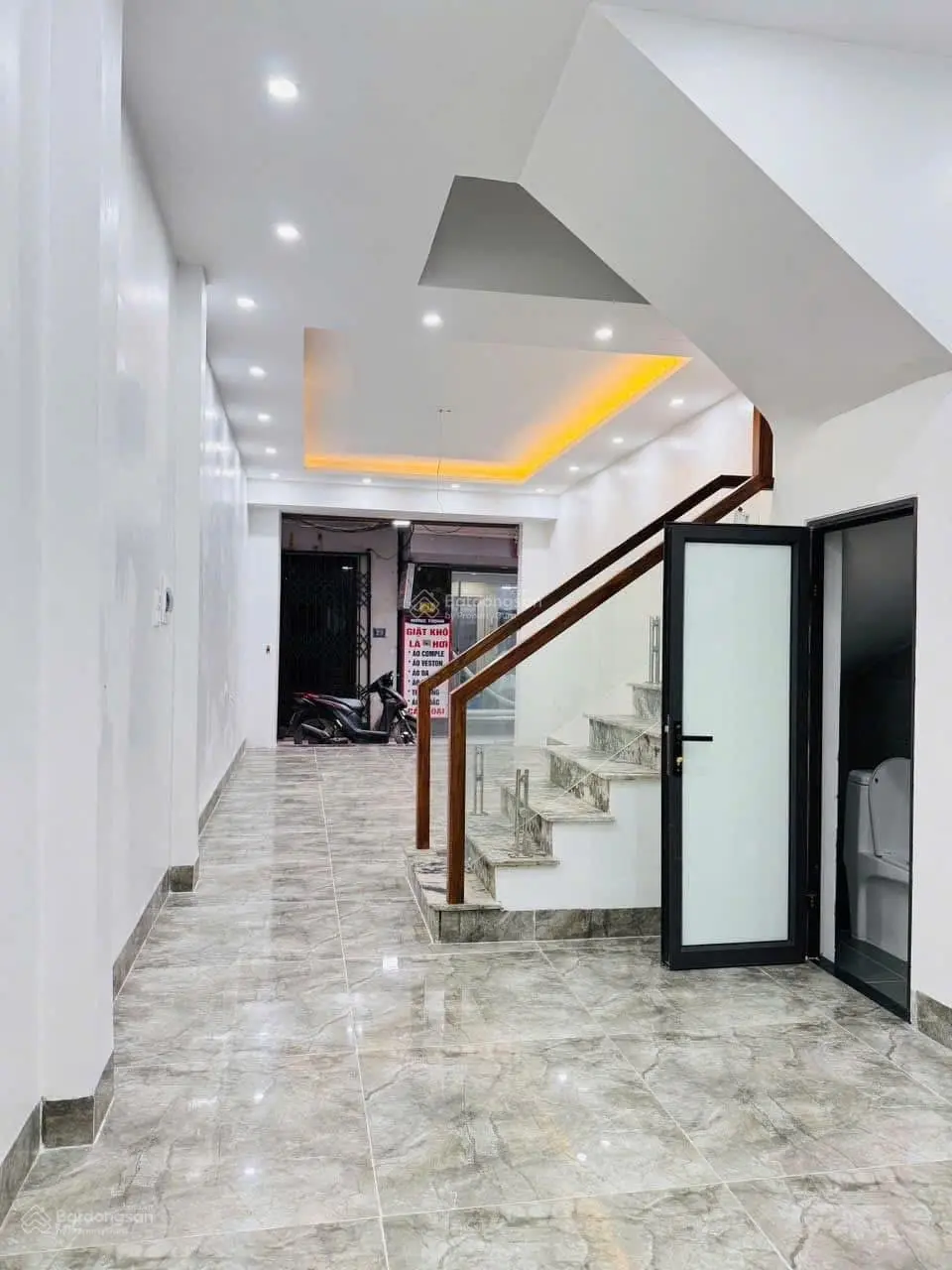 Hoa hậu đường láng quận đống đa
