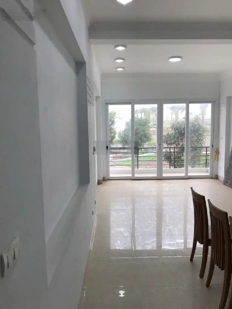 Bán nhà LẠC LONG QUÂN TÂY HỒ HÀ NỘI 60M.5 t.xe oto tránh vào nhà.KINH DOANH.Chào :20 tỷ