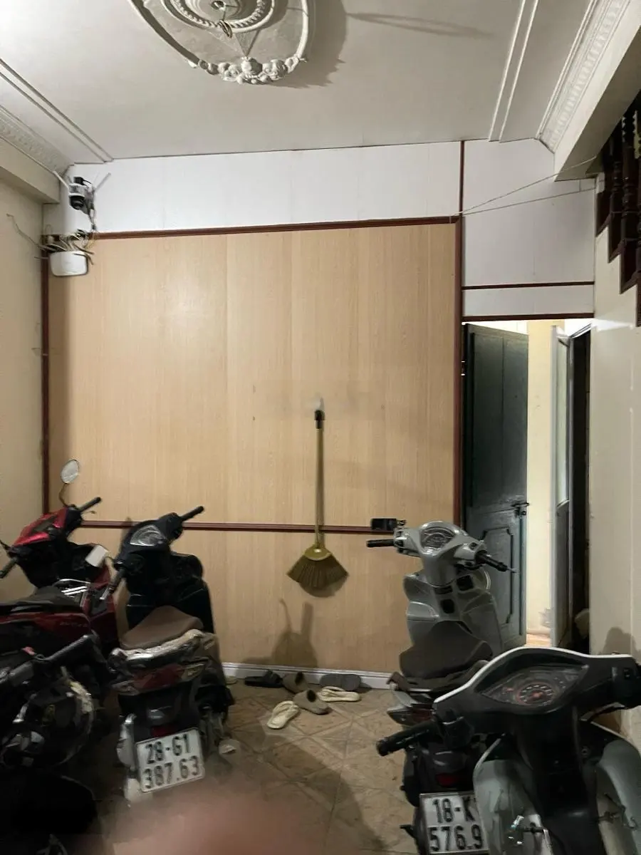 Nhà nằm mặt ngõ Nguyễn Phúc Lai, khu phân lô DT 39m x 5 tầng x MT 4,5m x Chào 8,6 tỷ có TL