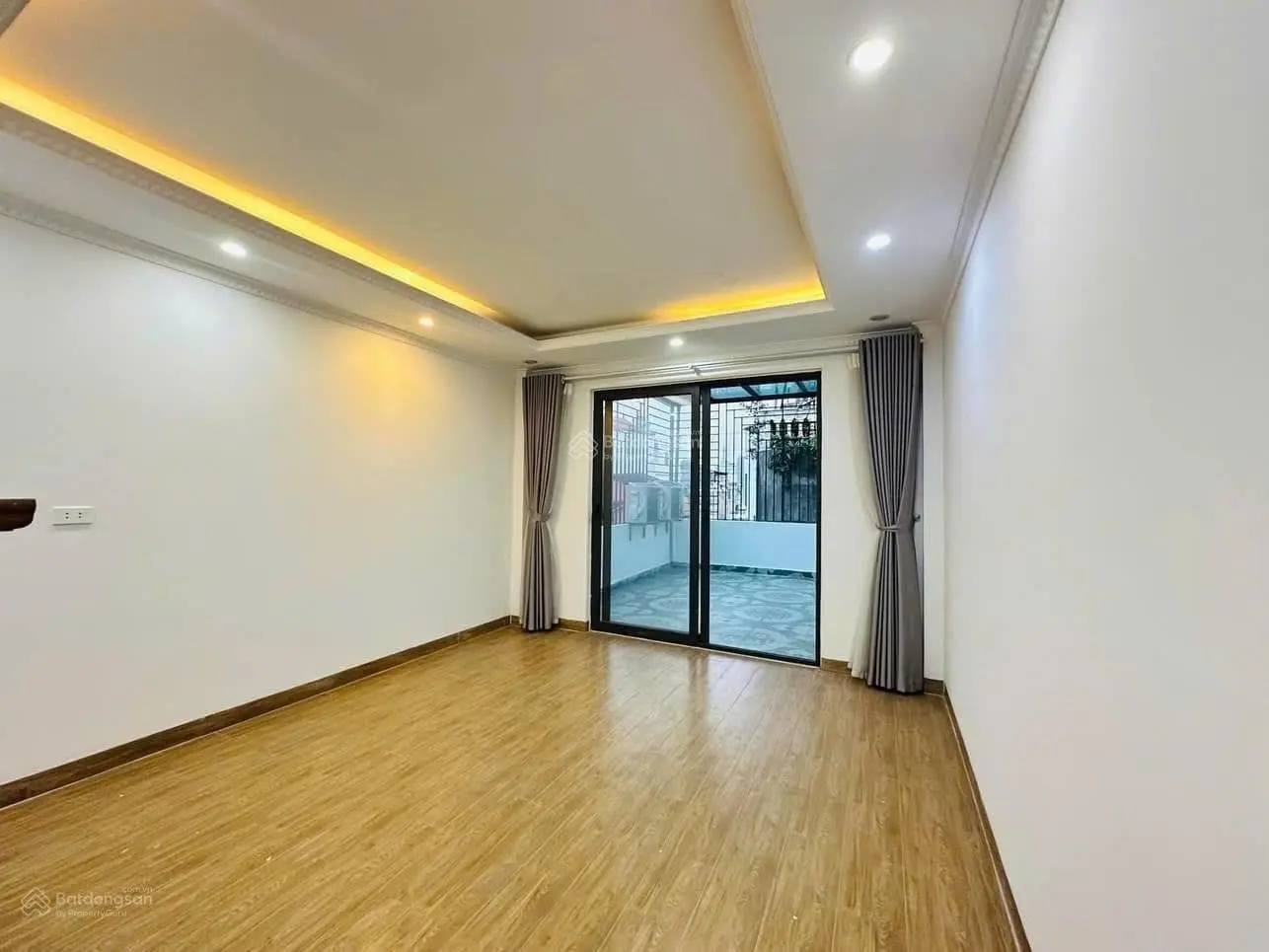 Bán nhà phố Thanh Bình trung tâm đông dân 55m2 x 3 tầng. Giá chỉ 7.55 tỷ