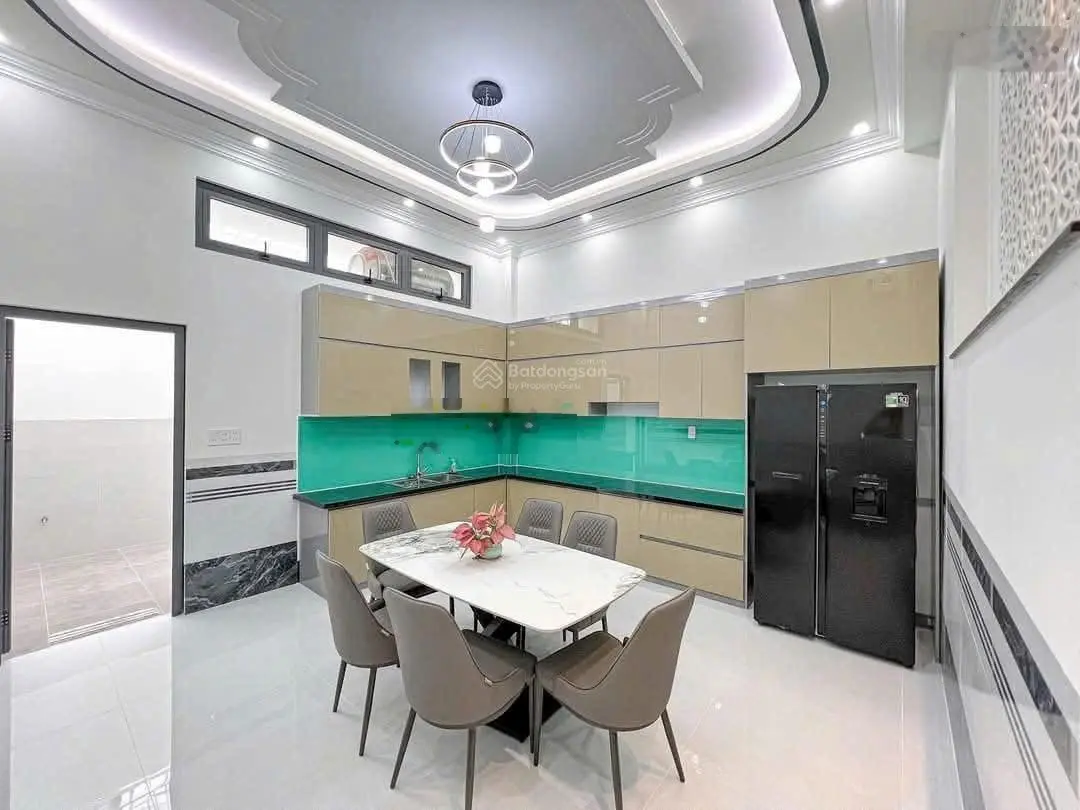 Bán nhà Phong Phú 70m2 1ty4 KDC văn minh, đầy đủ tiện ích. Cho thuê 7tr/ tháng