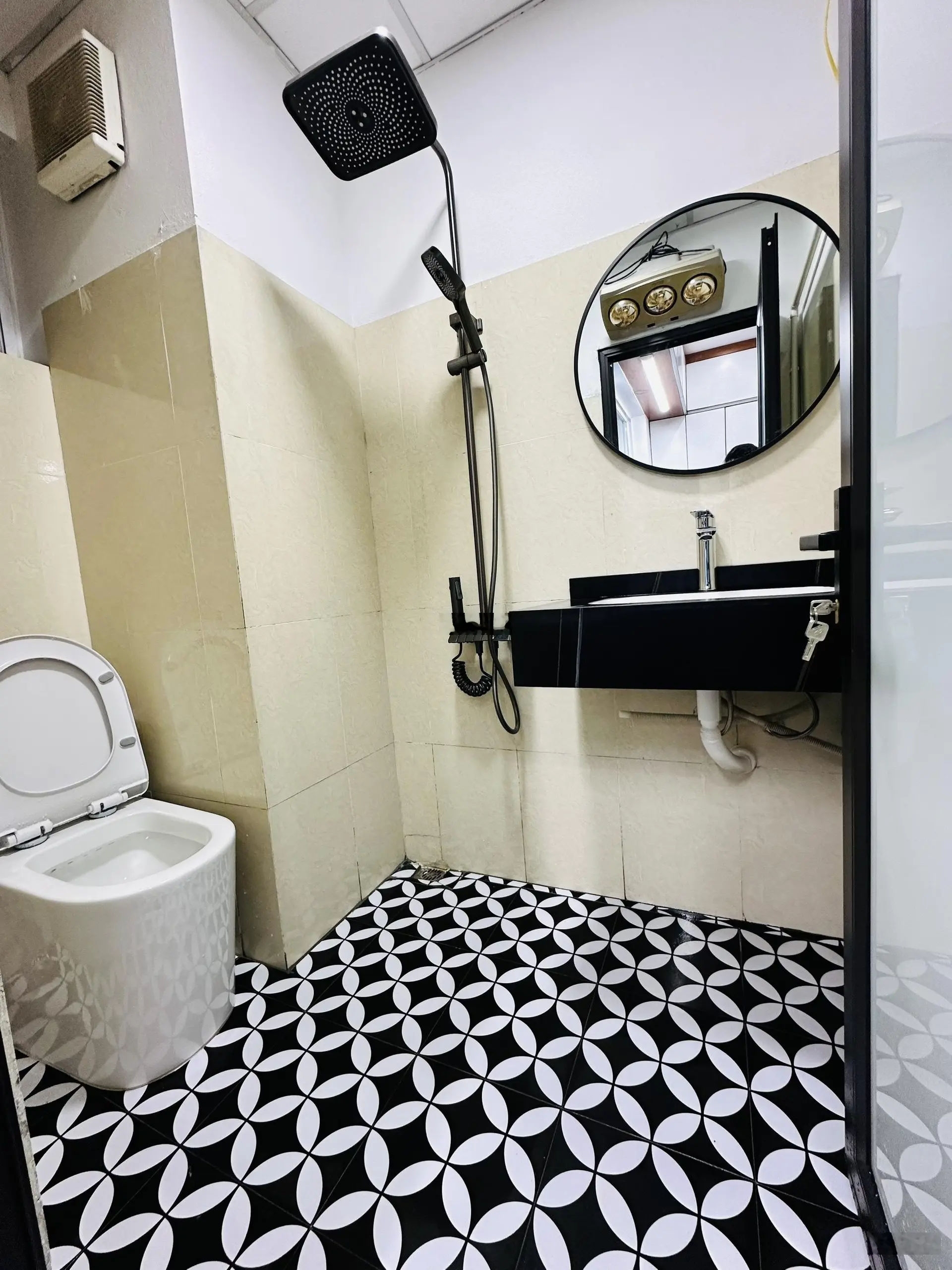 Bán căn hộ Hud CT2TP Tây Nam Linh Đàm .Thiết kế 2PN, 1WC.Diện tích 46m 2pn 1vs.Căn góc siêu thoáng.