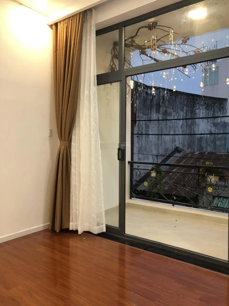 Nhà đẹp HXH Đ. Đất Thánh, P. 6, Q. TB, 4m x 15m, DT 60m2, giá 11 tỷ TL