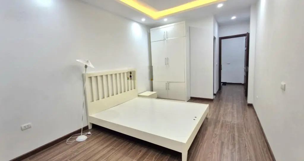 Gần Vinhomes Hàm Nghi - ô tô vào nhà xe tải qua ô chờ thang máy full nội thất bãi xe miễn phí