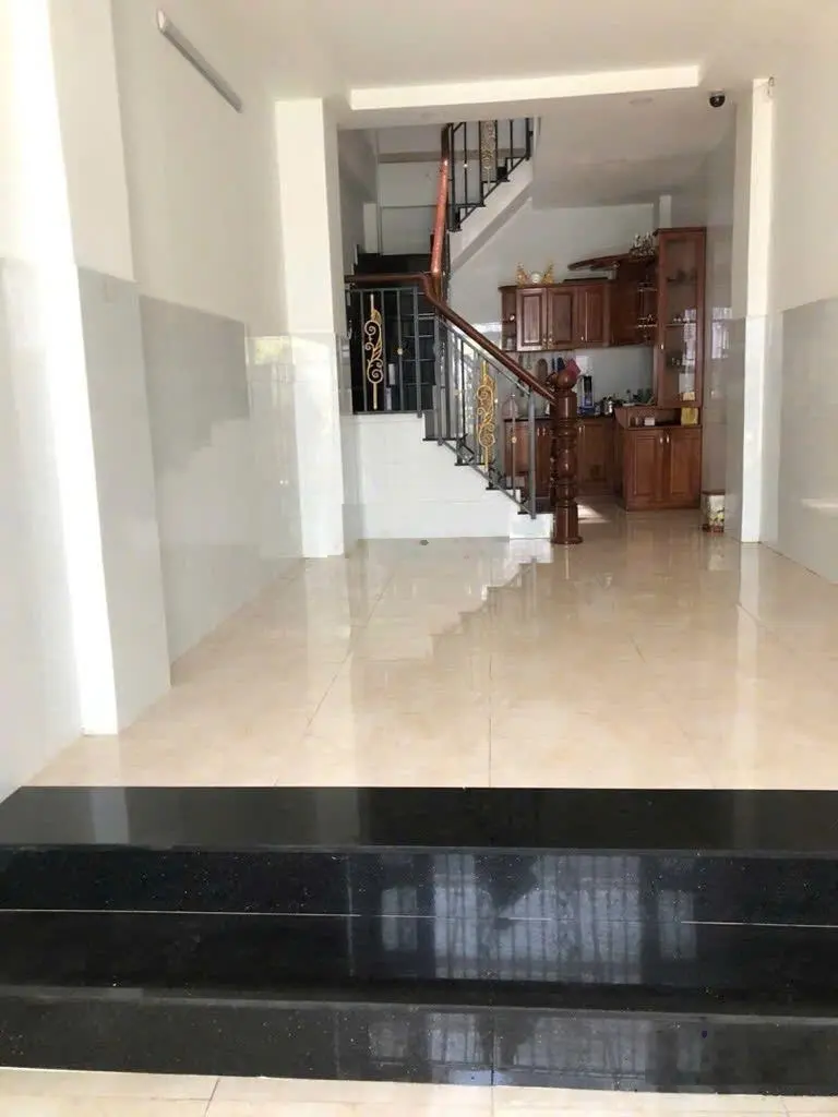 Nằm ngay trung tâm Quận 8 - nhà 4 tầng - sát mặt tiền - 41m2 - giá 6,5 tỷ
