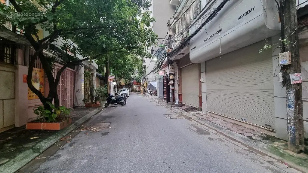 Bán nhà Thái Thịnh. 70m 7 tầng mặt tiền 4m giá 29 tỷ. Kinh doanh sầm uất, ô tô đỗ cửa ngày đêm