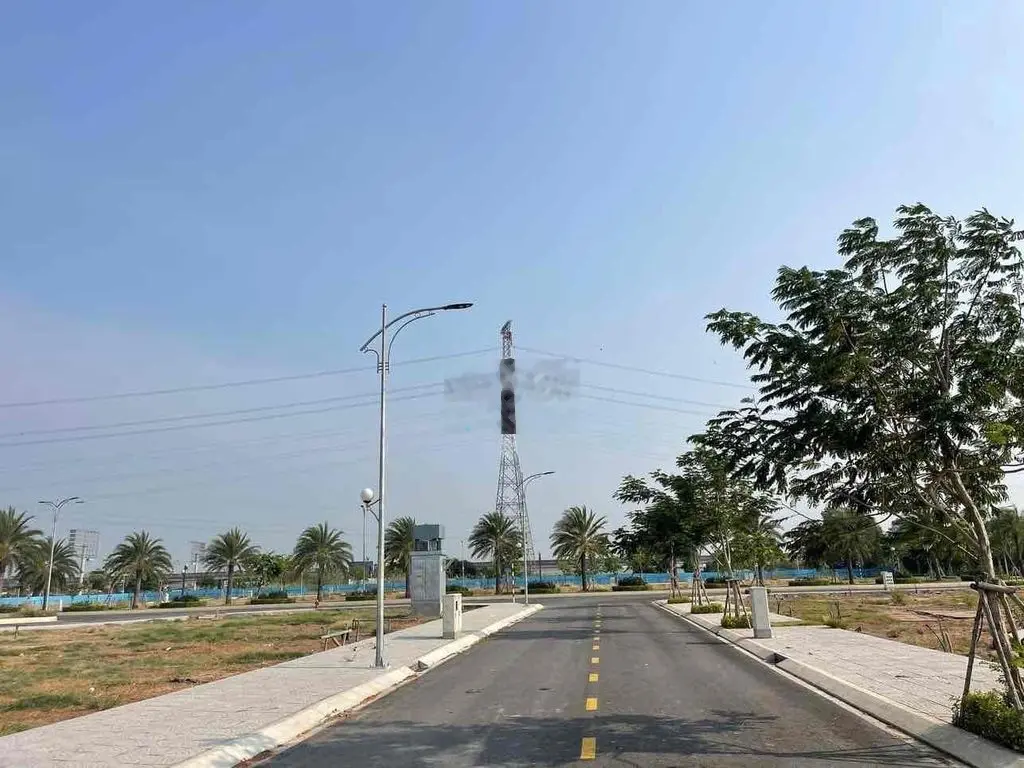 Bán lô đất 100m2 mt dẫn về sân bay qt long thành