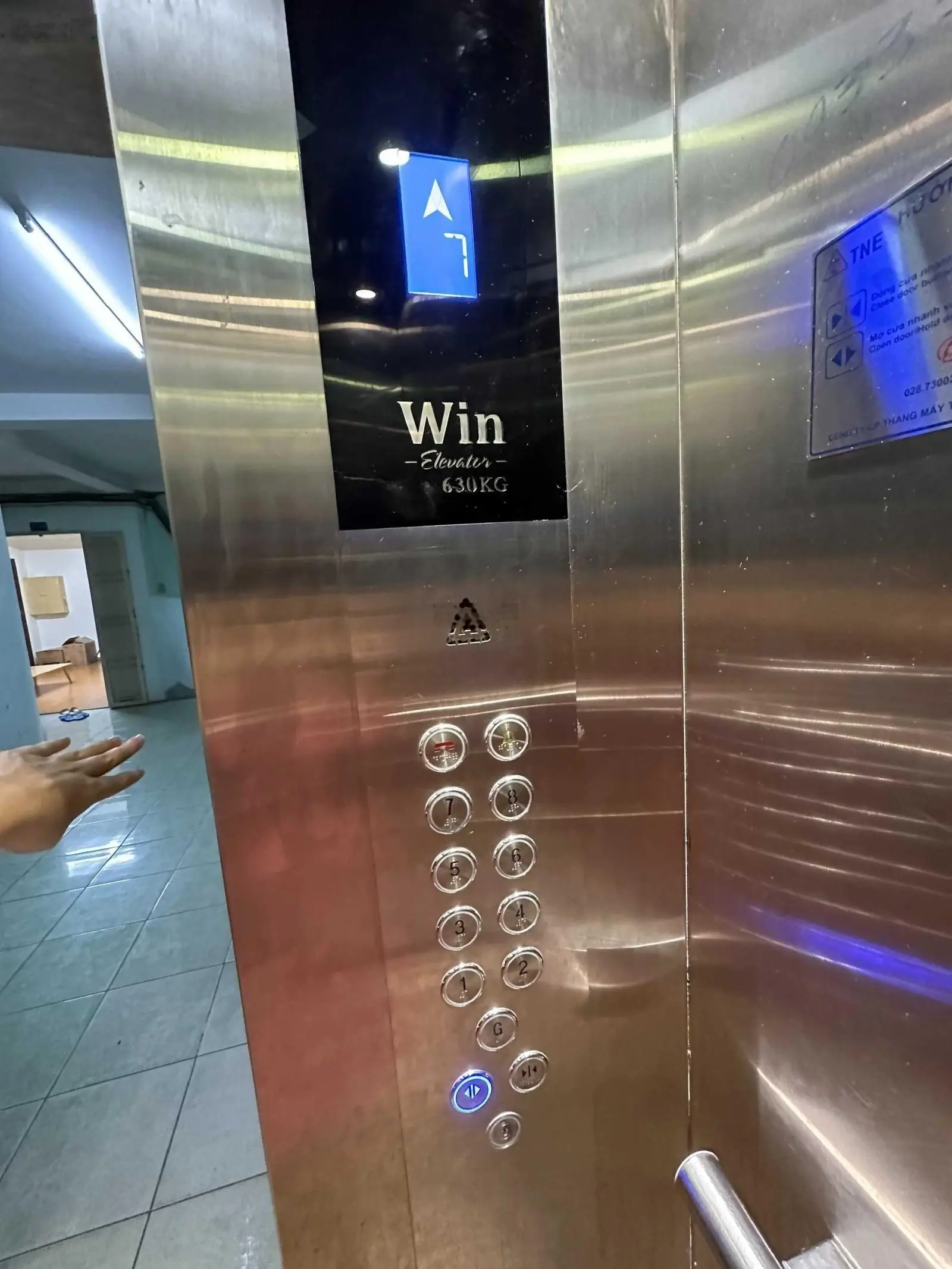 Cần bán CHCC 10A Trần Nhật Duật, Hoàng Sa, Quận 1 (DT 62m2 2PN) Nhà mới. Giá 3,33 tỷ (Có sổ hồng)