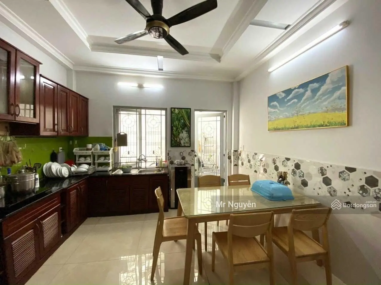 Nợ ngân hàng! Chủ nhà bán gấp nhà phố 4 tầng - full nội thất, đường 14m Phú Thuận - Giá: 10.5 tỷ