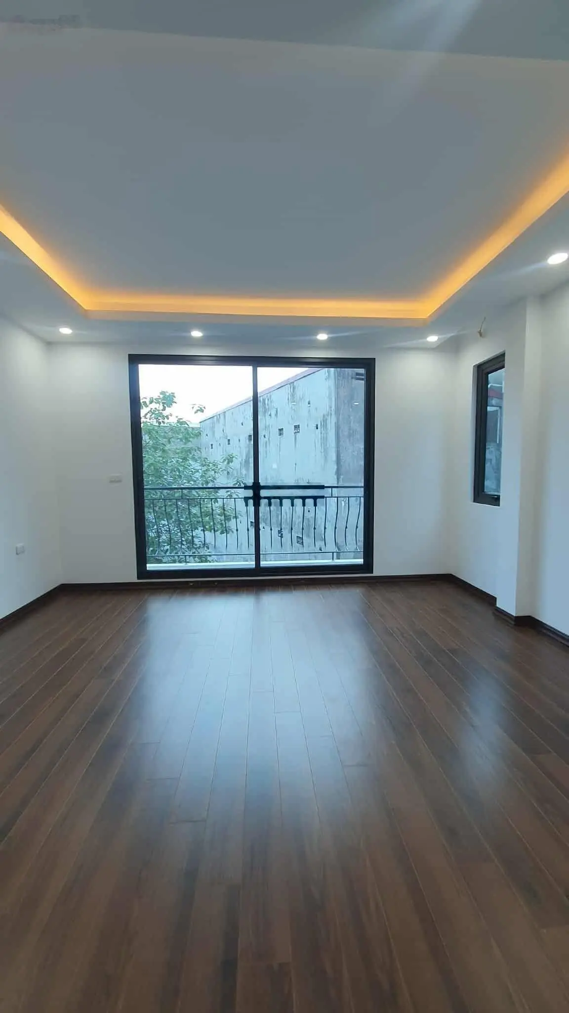 Bán gấp nhà Cổ Nhuế-nhà mới đẹp-siêu phẩm ô tô 4 chỗ qua nhà, lô góc, ngõ thông thoáng, to rộng