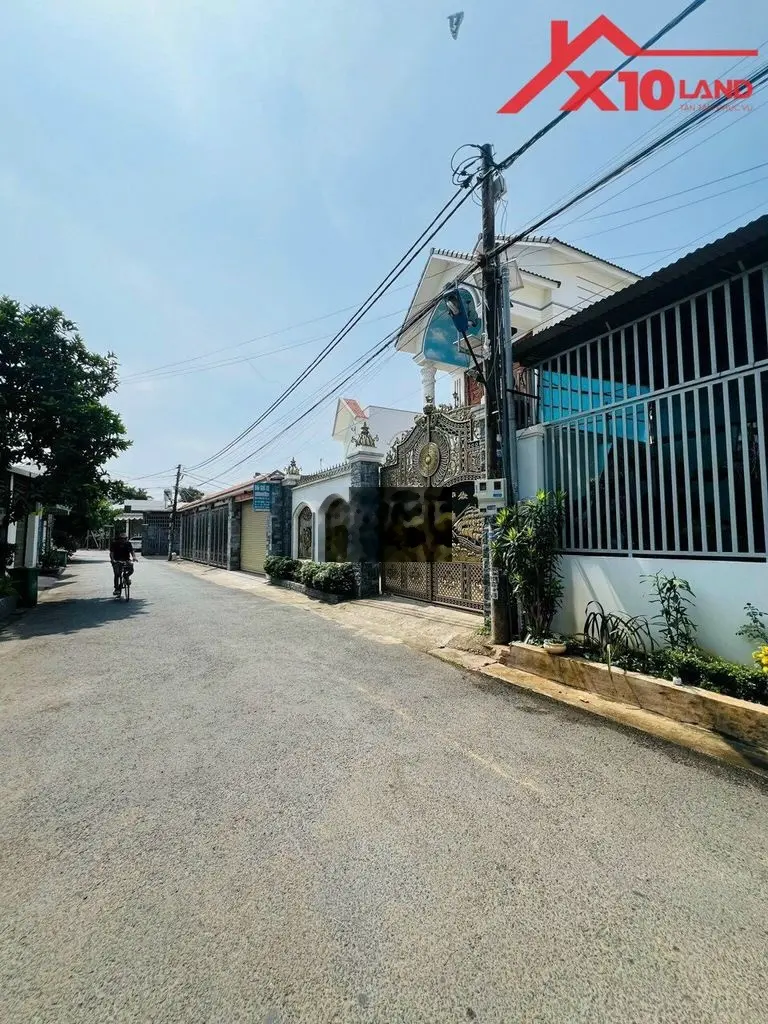 Bán nhà 105m2 sổ riêng gần chợ Trảng Dài TP Biên Hòa có 3 tỷ 590tr