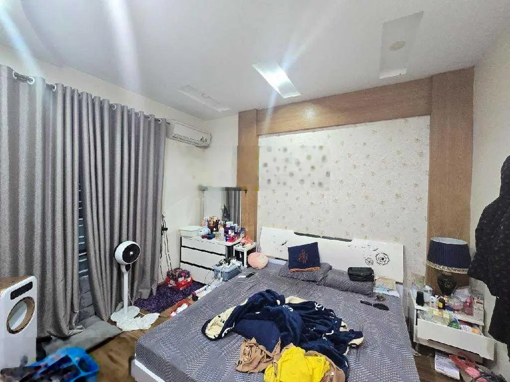Trực tiếp Bán nhà 5 tầng, 4 ngủ gần Phố Tây Sơn, ngõ thông, gần ô tô, tặng nội thất, chỉ 8.1 tỷ