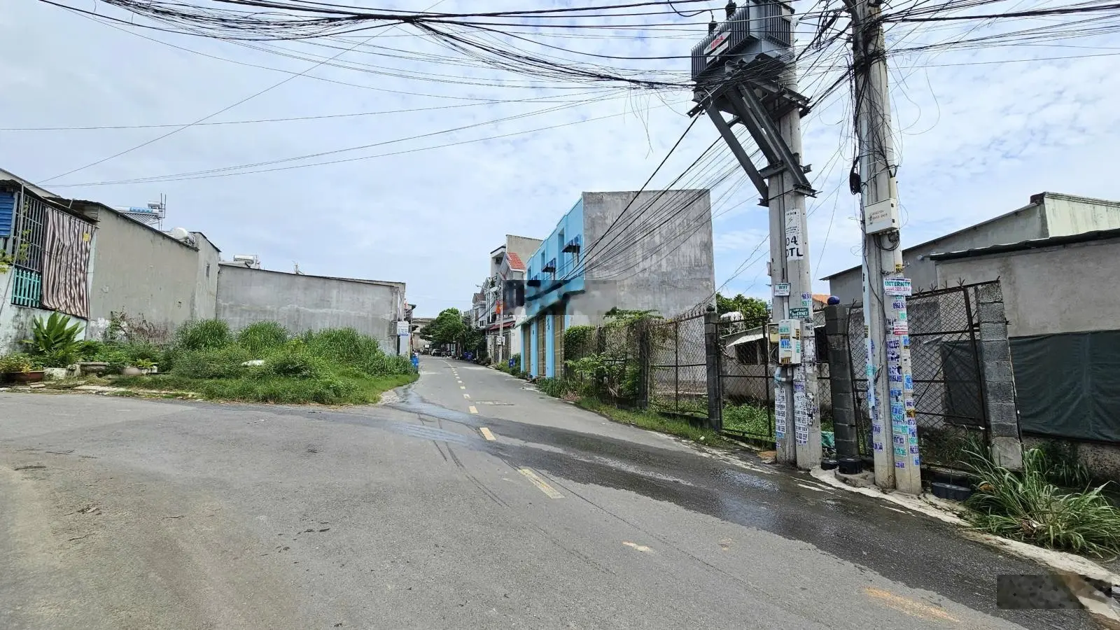 2 tỷ 100 Bán đất cách đường Trương Văn Vĩnh 50m, P.Tân Bình, TP.Dĩ An
