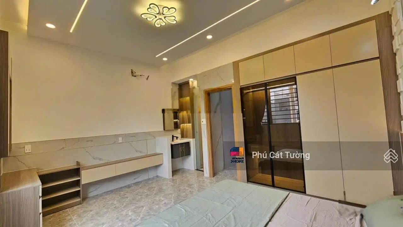 Bán nhà gần UBND Phường Bình Chuẩn, 2 tỷ 2 giao nhà, sổ hồng riêng, có sân vườn