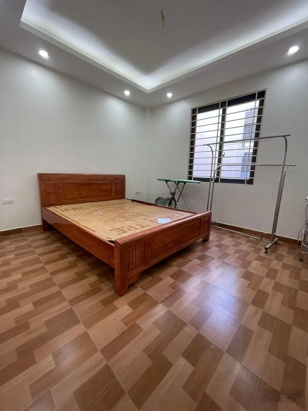 Bán nhà phố Hàm Nghi, 35m2 x 5 tầng mặt tiền 3,5 mét, 30m ra phố. Giá 8,5 tỷ