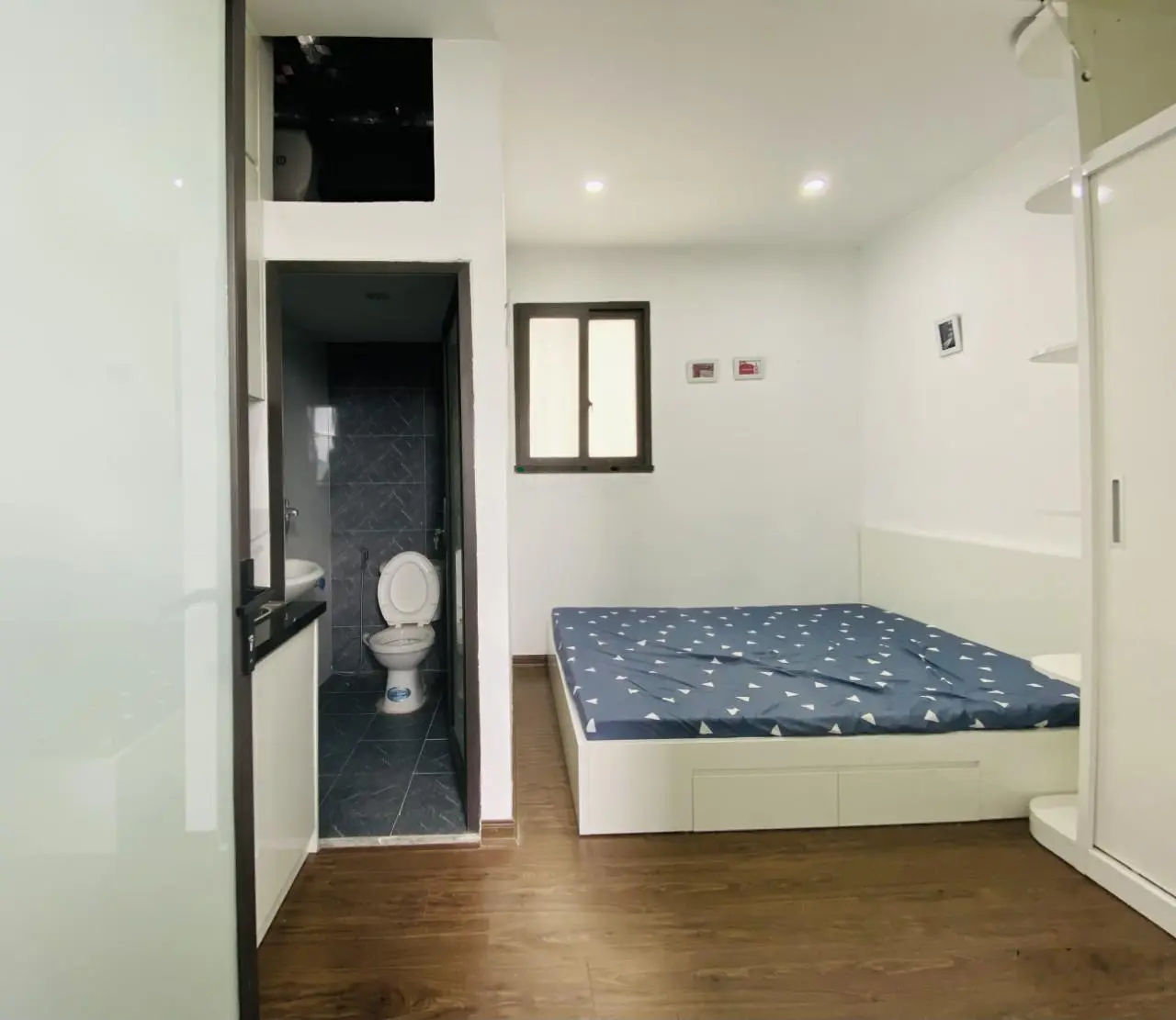 BÁN NHÀ HỒ TÙNG MẬU 6T THANG MÁY, DÒNG TIỀN 720 TRIỆU/ NĂM - OTO VÀI BƯỚC CHÂN, NHỈNH 8 TỶ.
