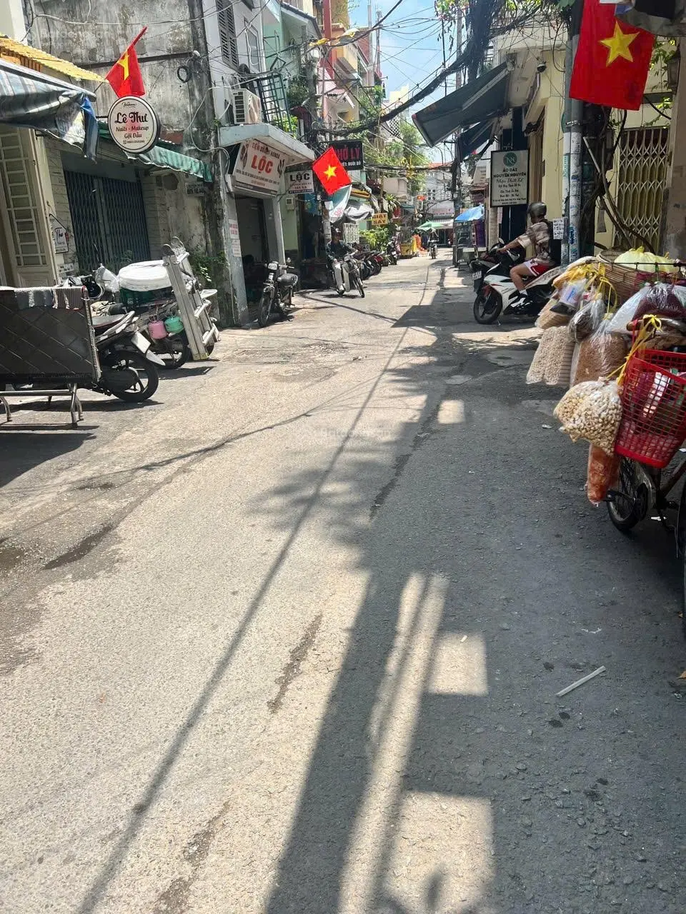 Bình thạnh - cách cây cầu qua q1 - 21m2- giá nhỉnh 3 ,1 tỷ-