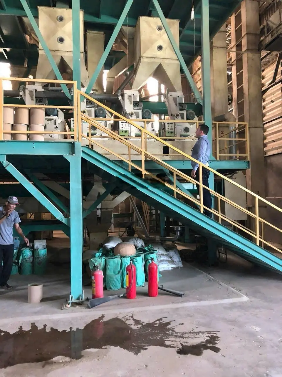 CHUYỂN NHƯỢNG NHÀ MÁY GẠO ngay vị trí trung tâm Chợ Gạo Vĩnh Thạnh Cần Thơ