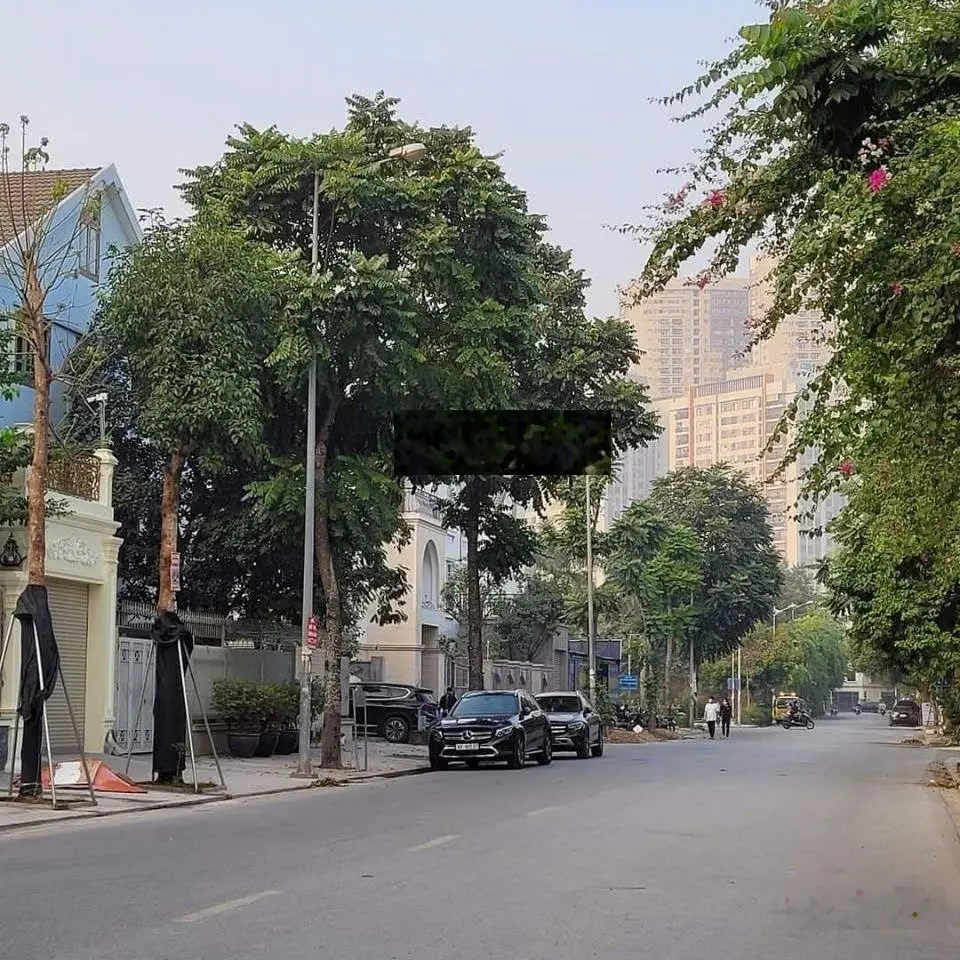 Bán biệt thự kđt Văn Phú, Hà Đông, Giá 47 tỷ, DT 200m2, MT 10m, VIEW công viên
