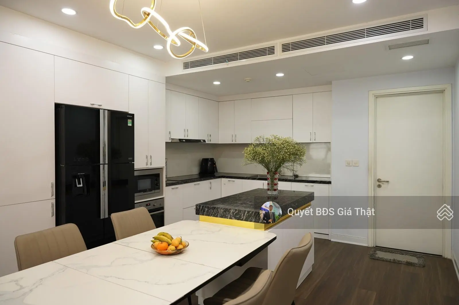 (Giá thật) chính chủ bán căn 145m2 3PN + 2WC full NT tầng trung đẹp giá 7.9 tỷ