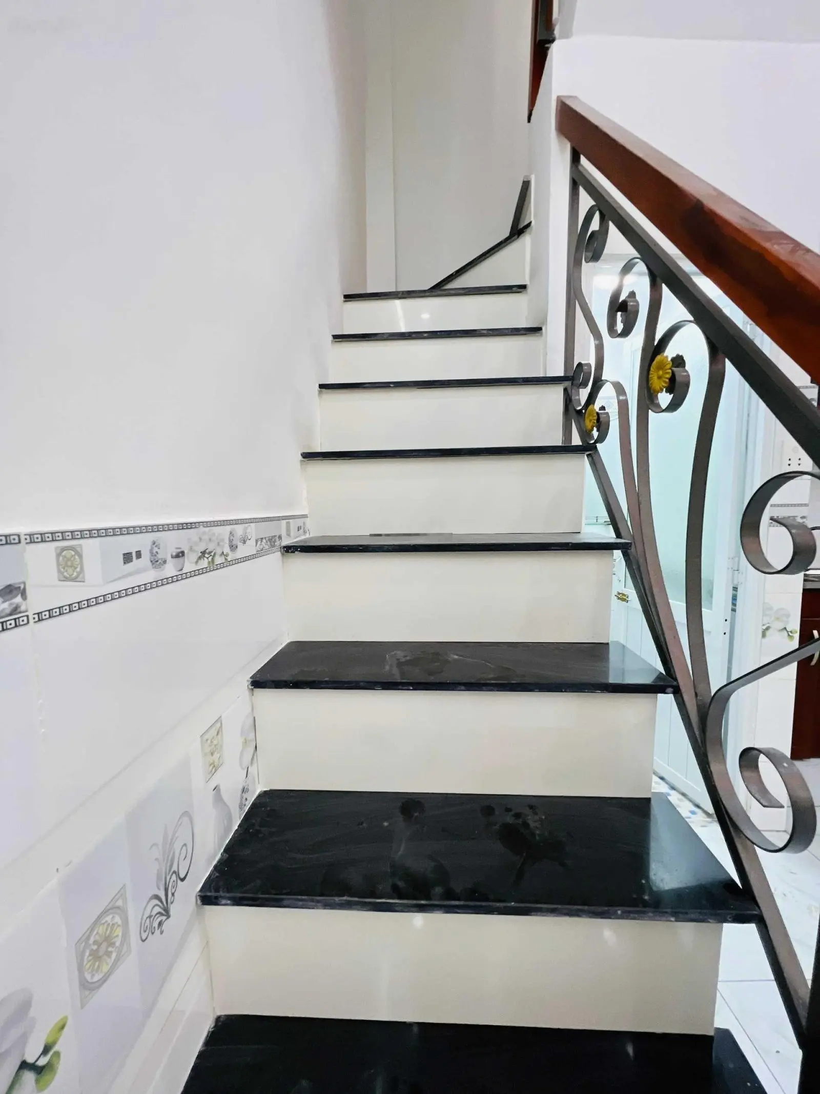 Bán nhà gấp - đường Liên Khu 4-5, Quận Bình Tân