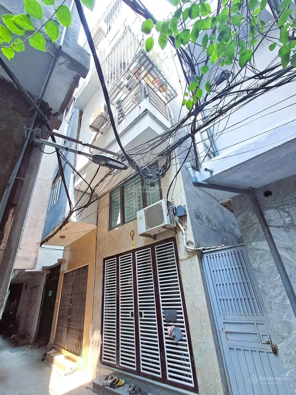 5.1 tỷ - Minh Khai - Hòa Bình - lô góc - gần phố - gần ô tô - ngõ to thoáng