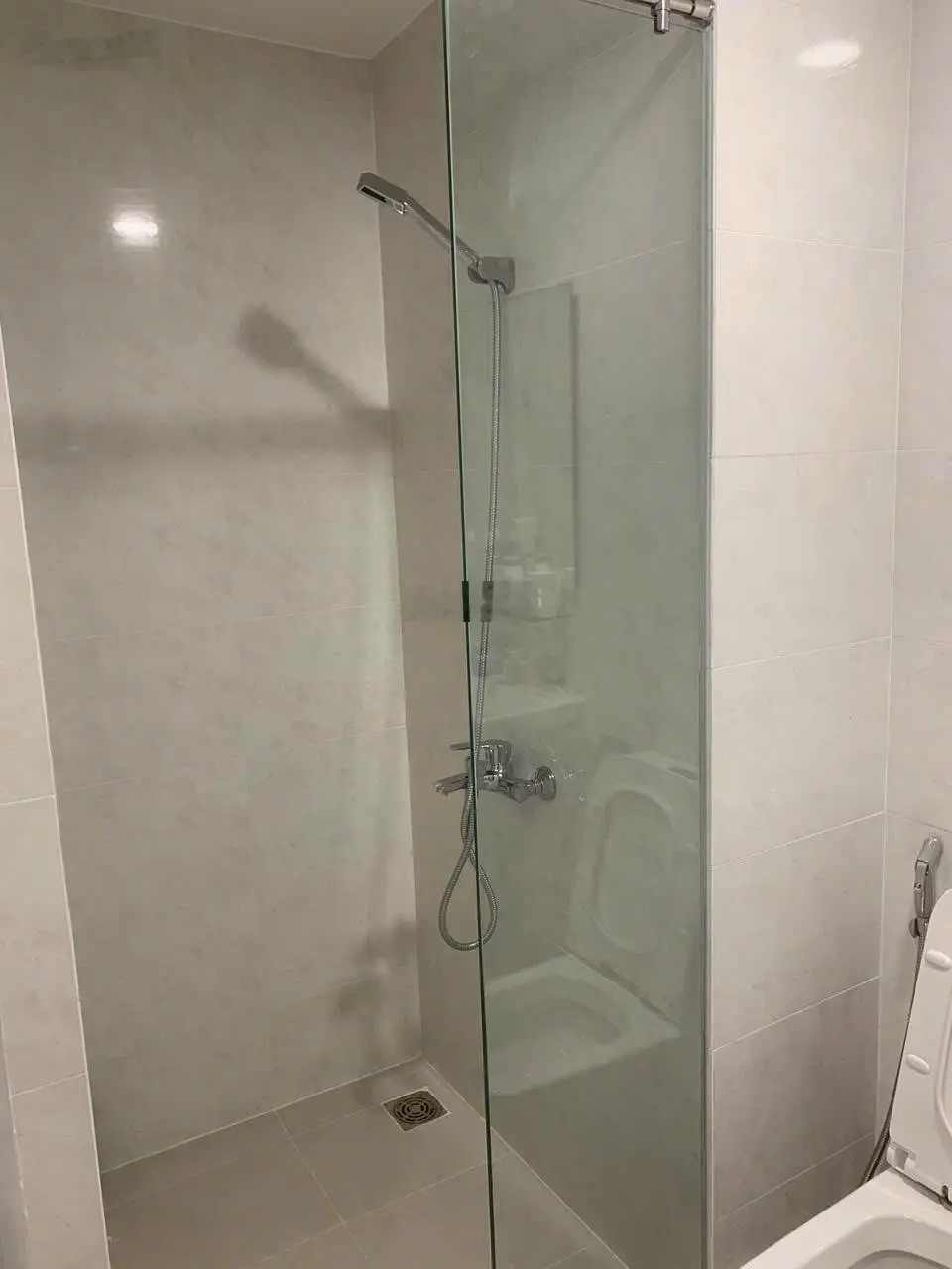Bán gấp căn hộ 30m2 dự án Soho Residence, Phường Cô Giang, Quận 1. LH 0909 239 ***