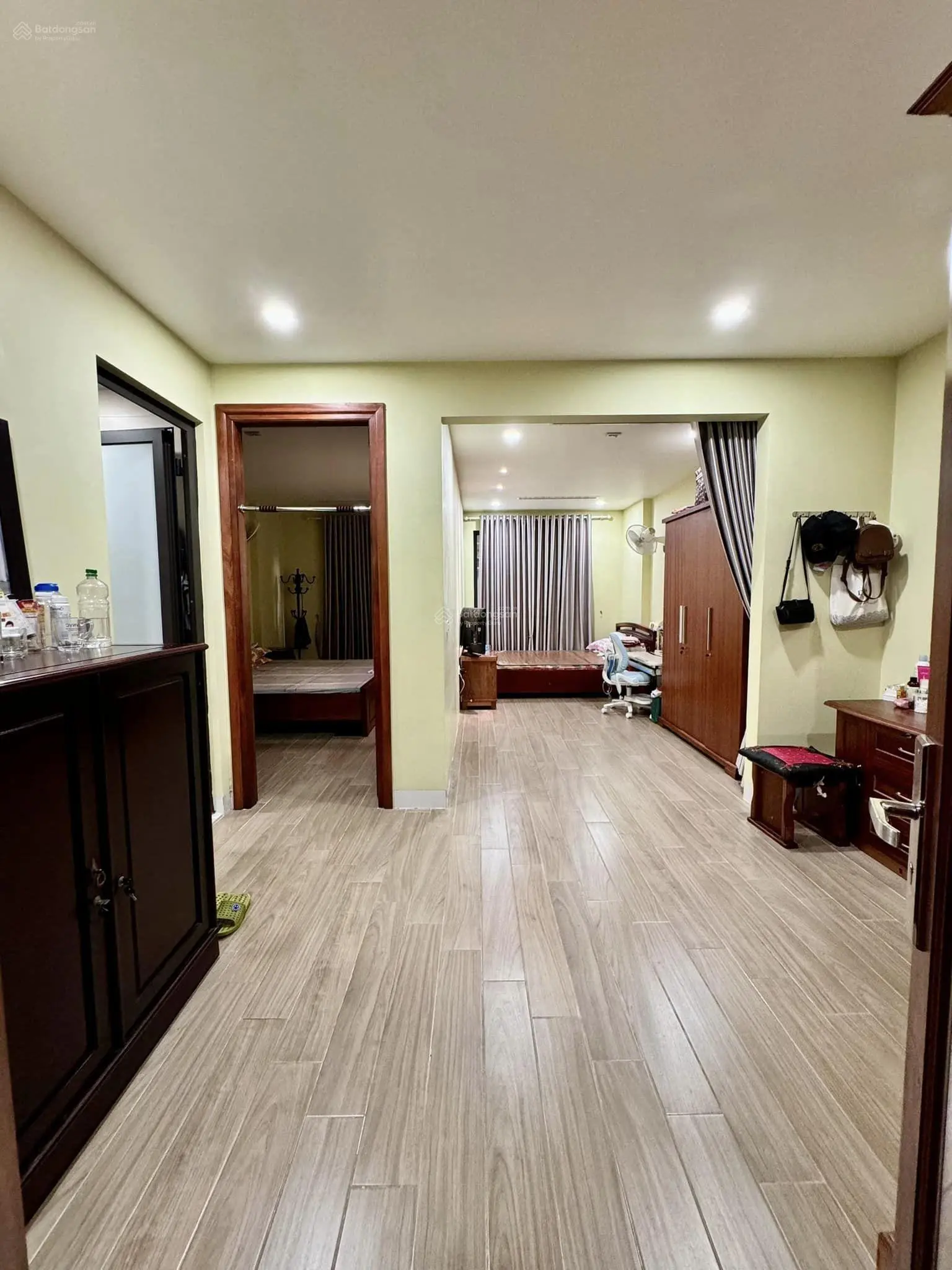 Chính chủ bán nhà Phố Hào Nam, ô tô, thang máy kinh doanh, 5m ra phố, 62m2 - 7T - MT6m - 19,8 tỷ