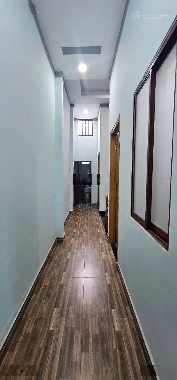 Nhà lầu đường xe gần hội trường nhân dân Đông Hòa
