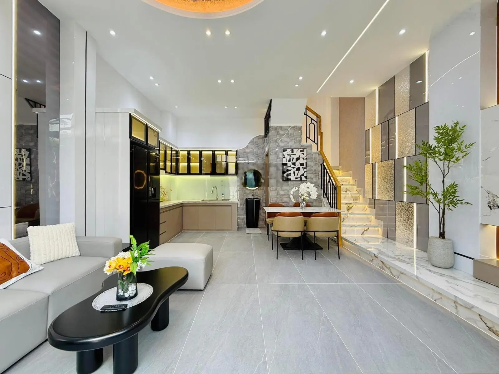 Nhà gần Khu Công Nghệ cao tại Phường Linh Trung, TP Thủ Đức cần sang nhượng lại với giá chỉ 3tỷ180.