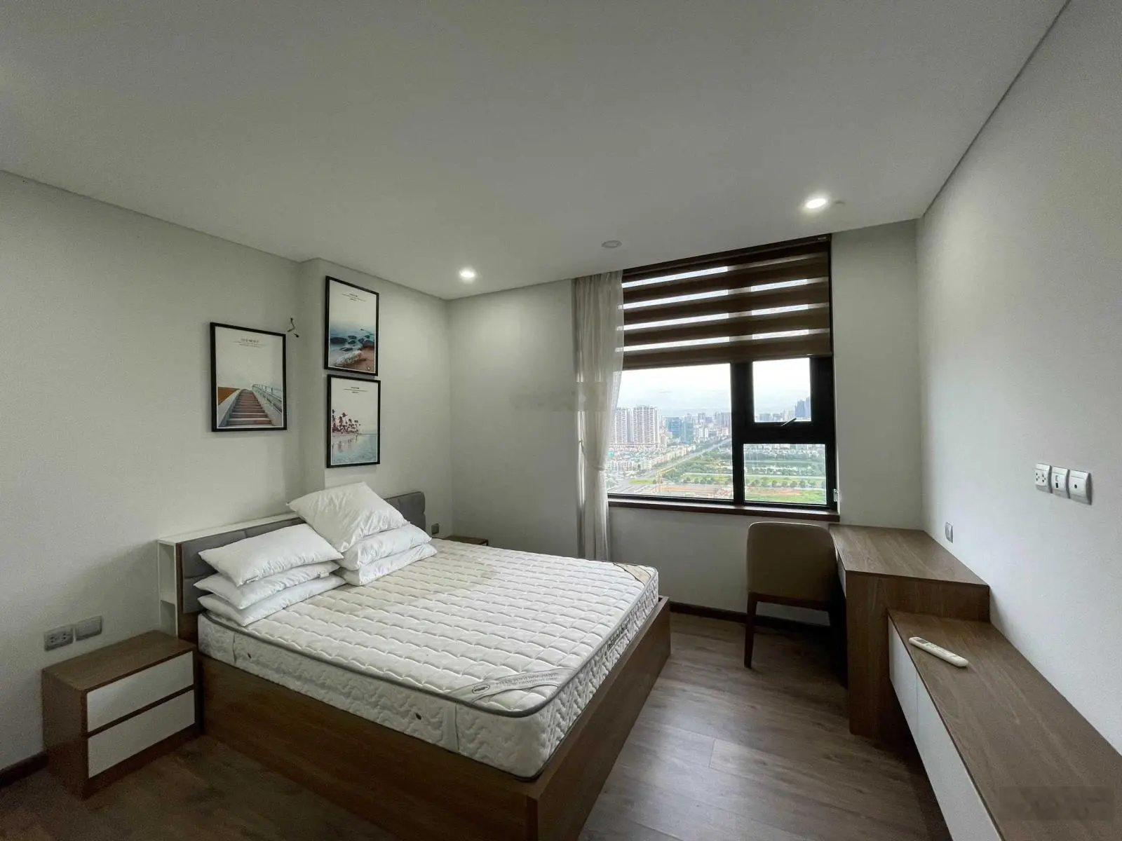 Bán 3 PN - 122m2 căn góc tầng trung hướng Đông Nam siêu đẹp tòa VIP Taseco N01T4, giá thương lượng