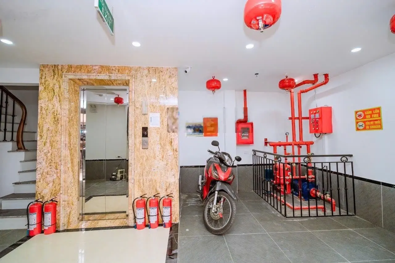 Cực hiếm, đầu tư dòng tiền khủng, tòa CCMN, căn hộ DV, phố Dịch Vọng, thang máy, 68m2 nhỉnh 15 tỷ
