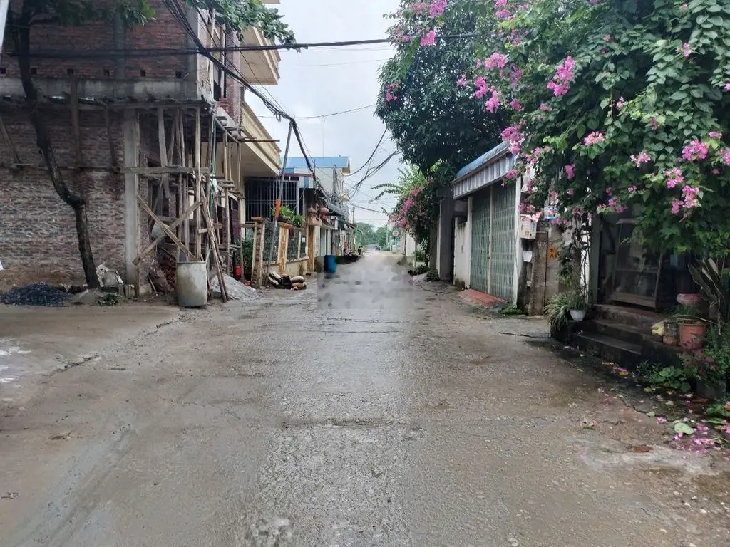 đất chúc sơn dt 49,9m full đường ô tô đỗ cửa