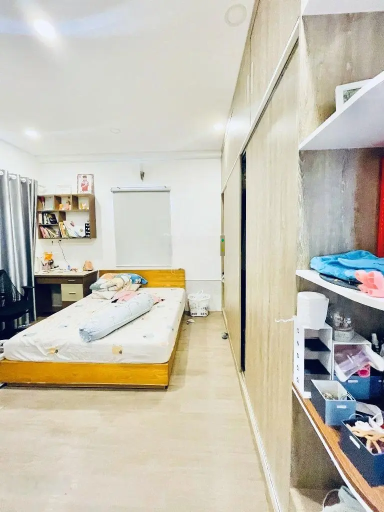Khu hiếm nhà bán, nhà 70m2 ngang 5m, ngay Hoàng Việt-Út Tịch, P4, Tân Bình, gần sân bay, 9 tỷ nhỉnh