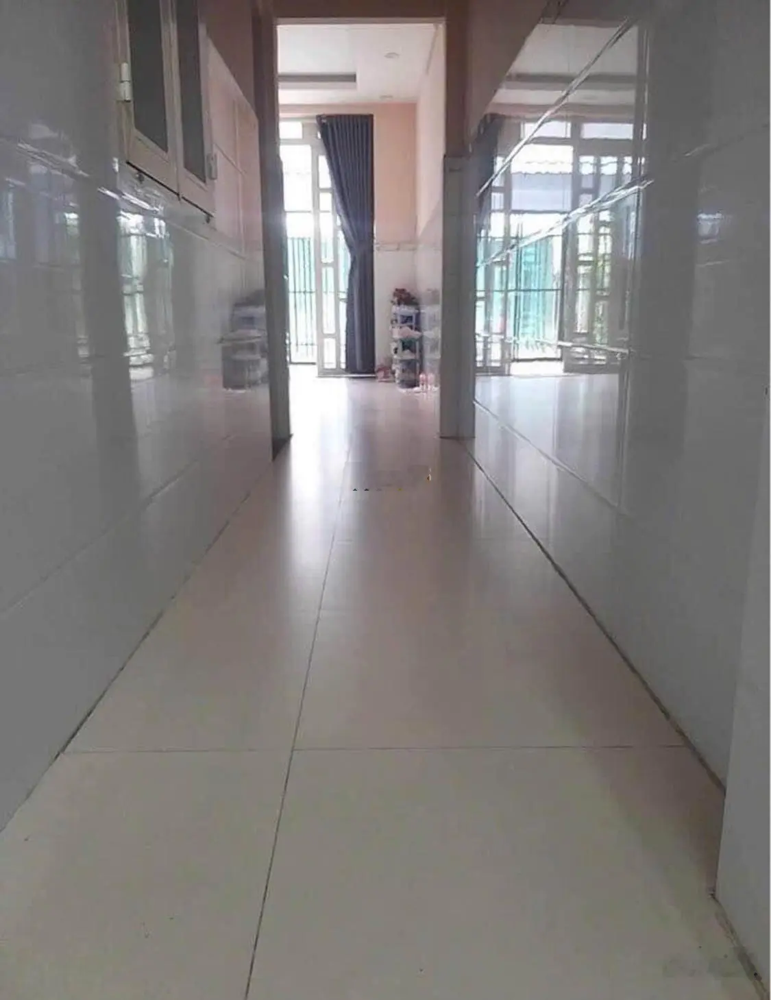 Cần vốn lớn kinh doanh nên bán gấp nhà 80m2 , nằm ngay trung tâm tân phú
