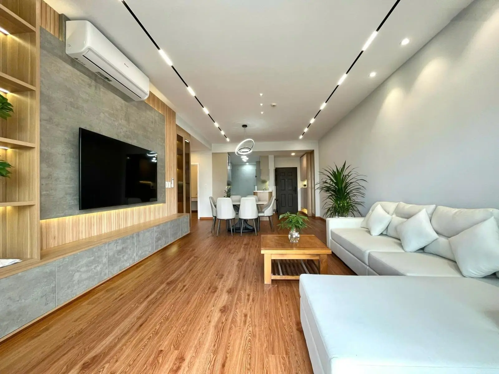 CHÍNH CHỦ CẦN BÁN RIVERSIDE GIÁ THẬT,HÌNH THẬT,NHÀ ĐẸP GIÁ TỐT 98M2 3PN,SẲN SỔ CC TRONG NGÀY